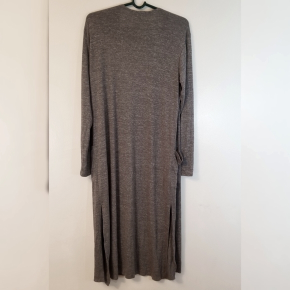 THECOSMO LONDON Elegant Vintage Long Grey Cardigan - Picture 2 of 3